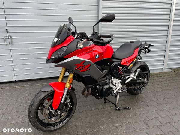 BMW XR - 13