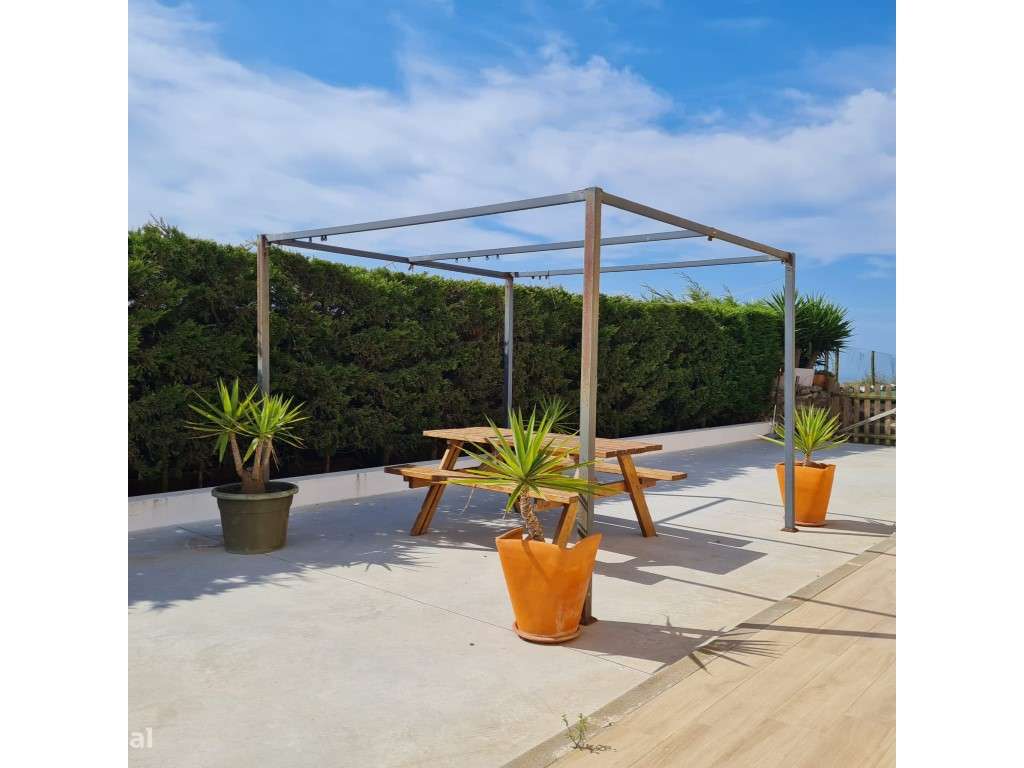 Vende-se moradia T8 junto á Praia da Assenta-22