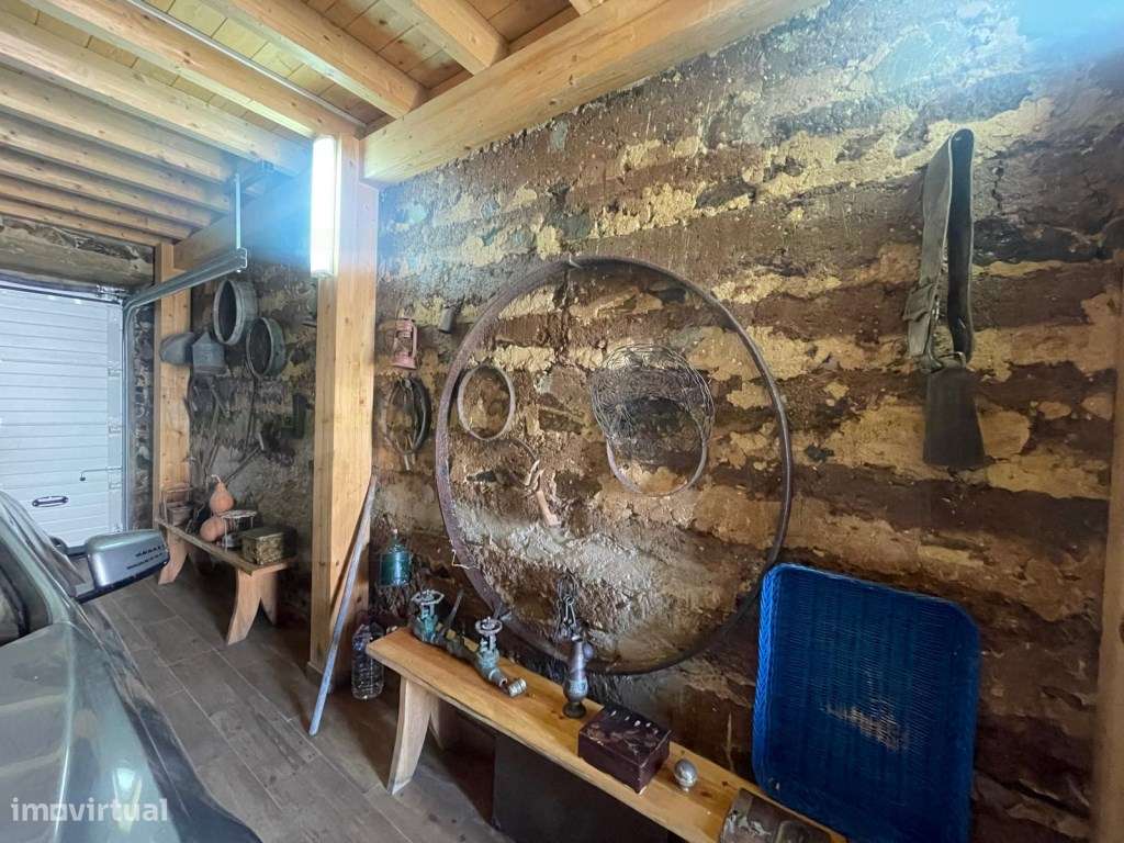 Moradia única na Abela - Espaço, Conforto e Tradição!-17