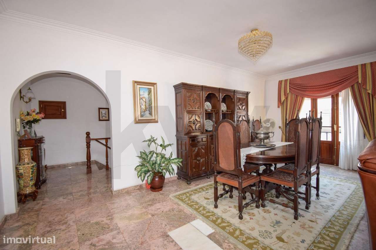 Moradia com Armazém e Habitação Independente em Camarate - Loures - Grande imagem: 4/32