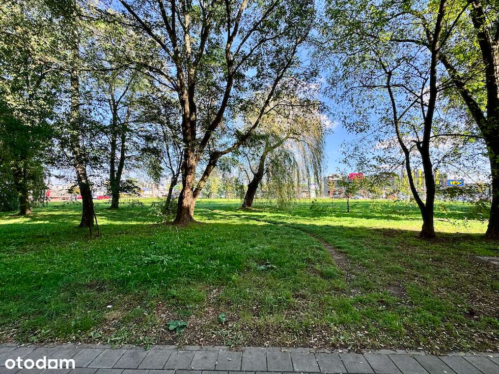 | 2 pokoje + kuchnia | 40m2 | balkon | komórka |-14