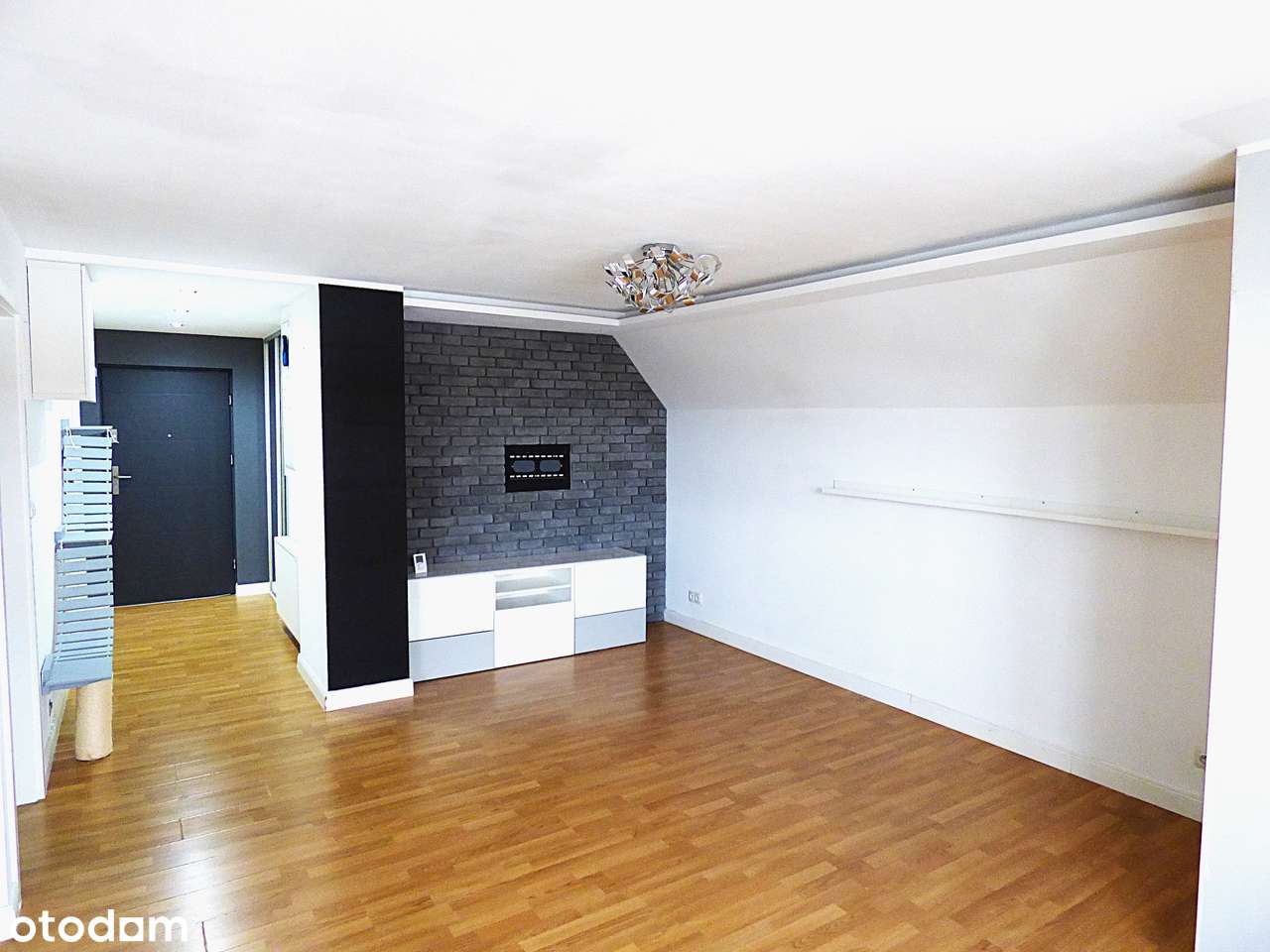 Komfortowe 2 pokoje, garaż, ogród,  klimatyzacja of.2523M-3