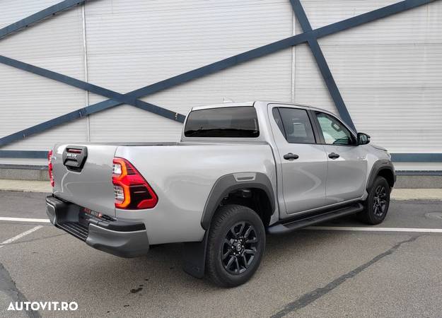 Toyota Hilux 2.8D 204CP 4x4 Double Cab AT Invincible - 4