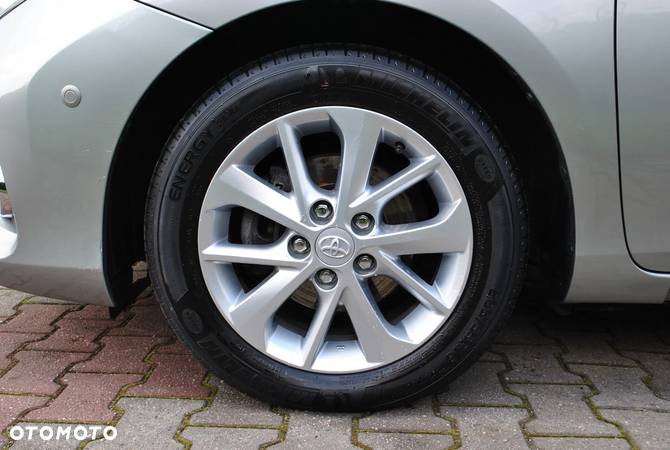 Toyota Auris 1.6 Freestyle - 12