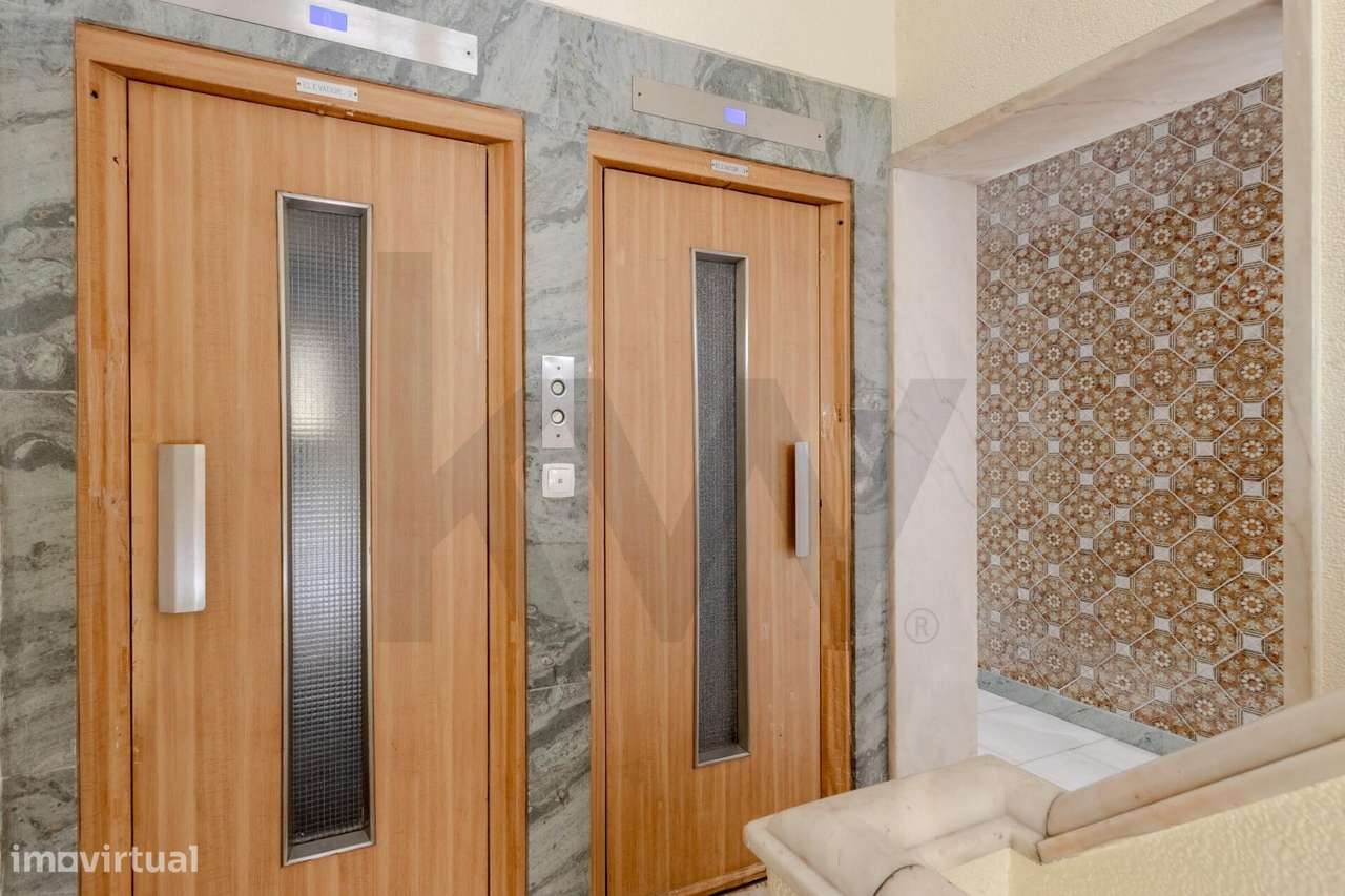 Apartamento T2 luminoso para arrendamento no centro de Odivelas - Grande imagem: 4/21