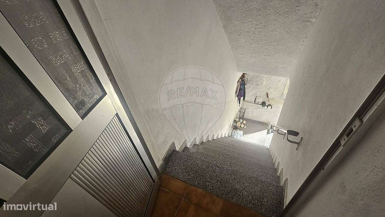 Moradia T2 para venda-3