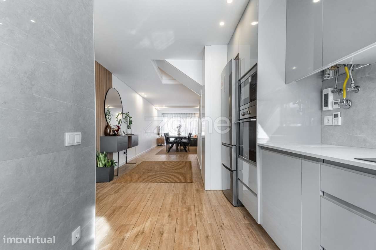 Moradia t4 em gaveto com espaço exterior em S. Vitor, Braga-8