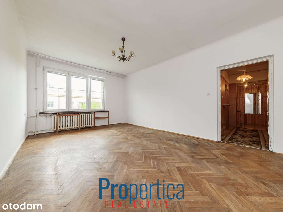 Ciche, słoneczne, metro Rondo Daszyńskiego. - Pełny obrazek: 4/13