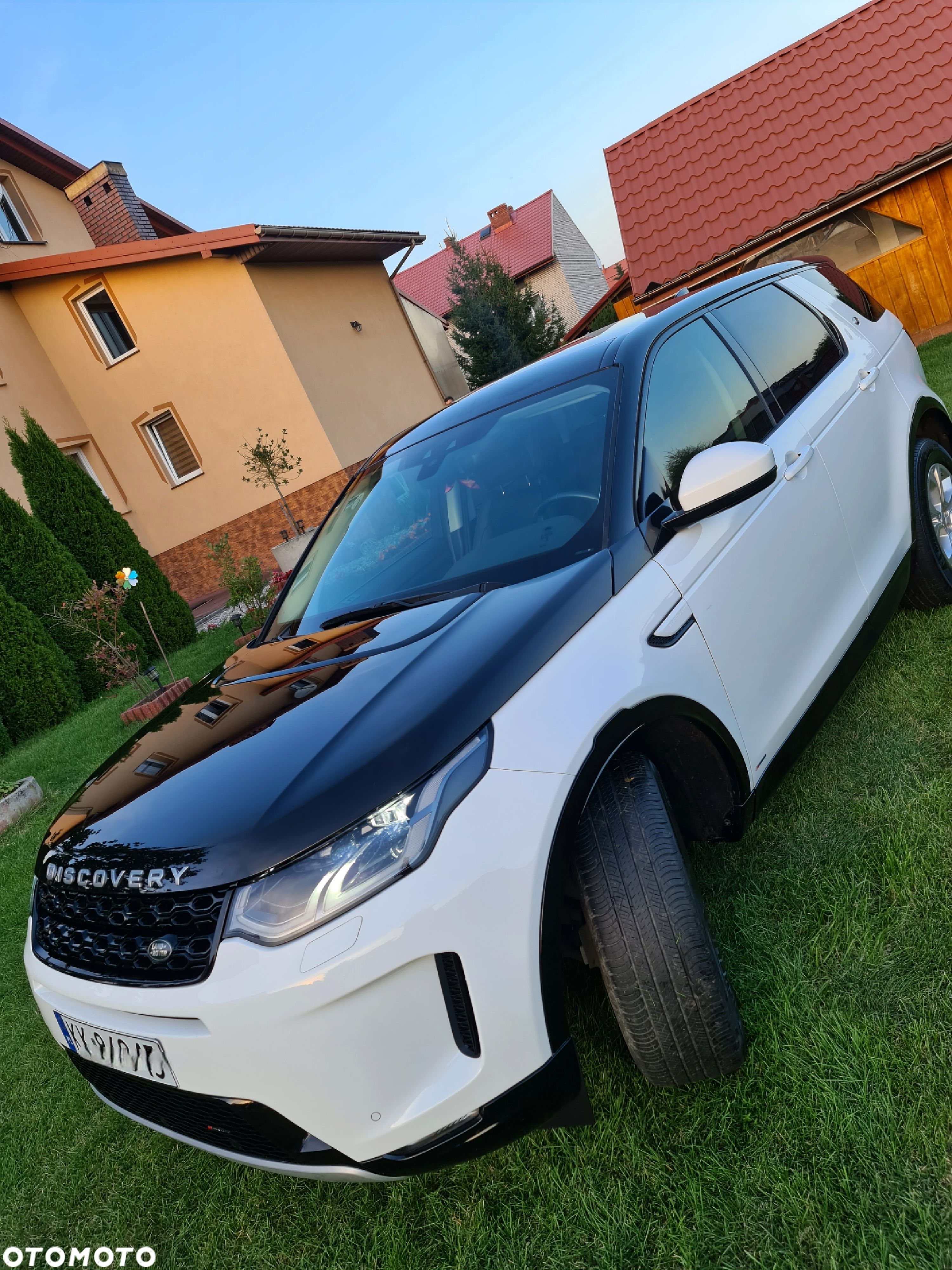 Land Rover Discovery Sport 2.0 P250 mHEV R-Dynamic - 3