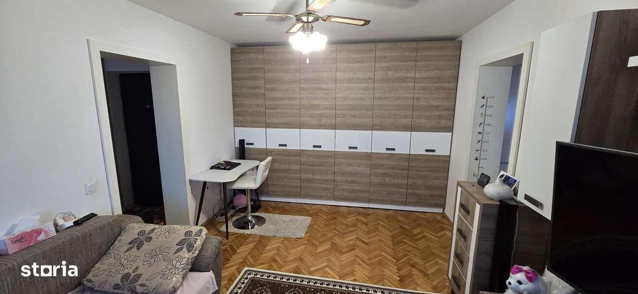 Apartament de vanzare 3 camere ,Manastur-1