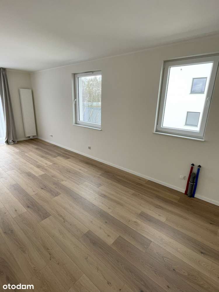 ‼️HALA GARAŻOWA W CENIE‼️ 3 pokoje, blisko Stacji Metra Karolin-0