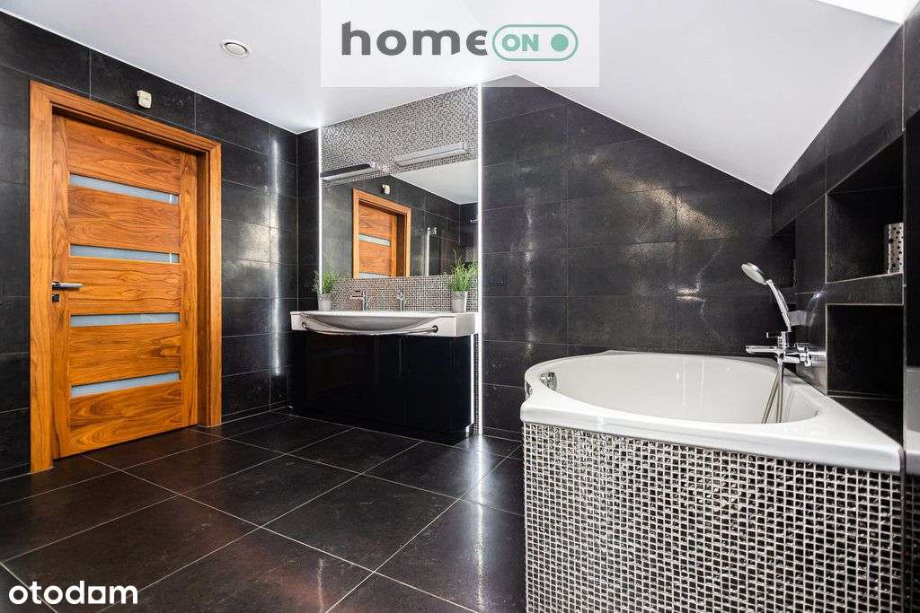 Prestiżowa lokalizacja. Wymarzony rodzinny dom!-19