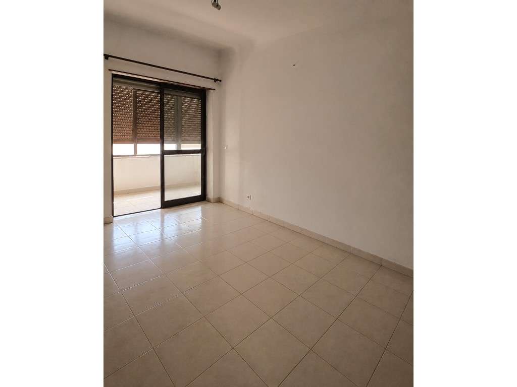 Apartamento, 1 quarto, Almada, Charneca de Caparic-10