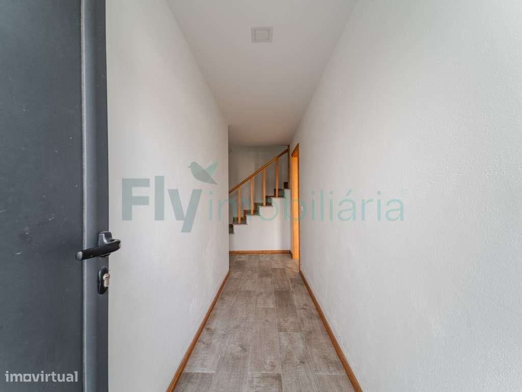 Moradia T2 + Moradia T1 Excelente Oportunidade de Investimento-28