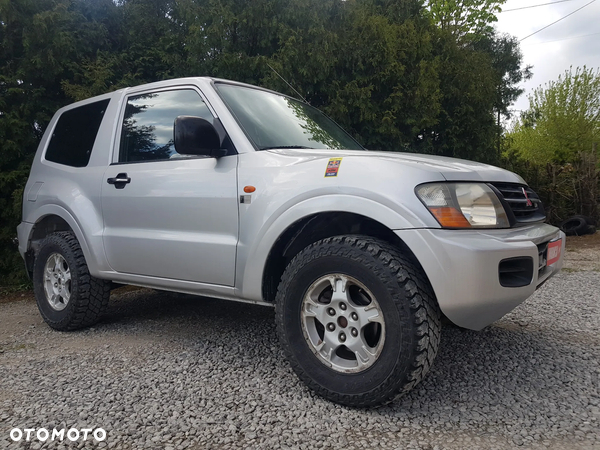 Mitsubishi Pajero - 1