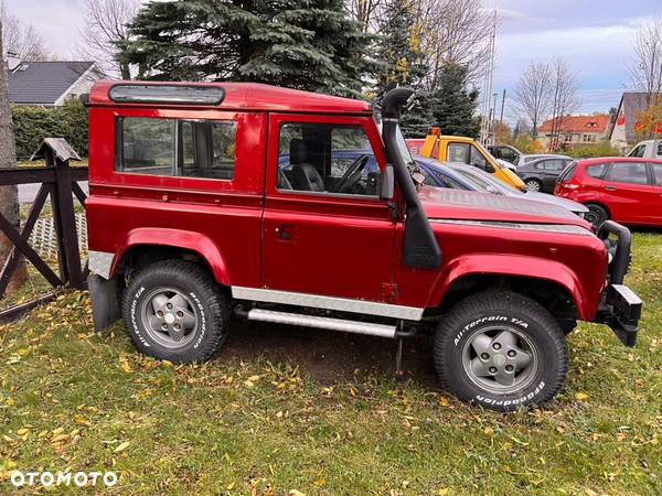 Land Rover Defender - 3