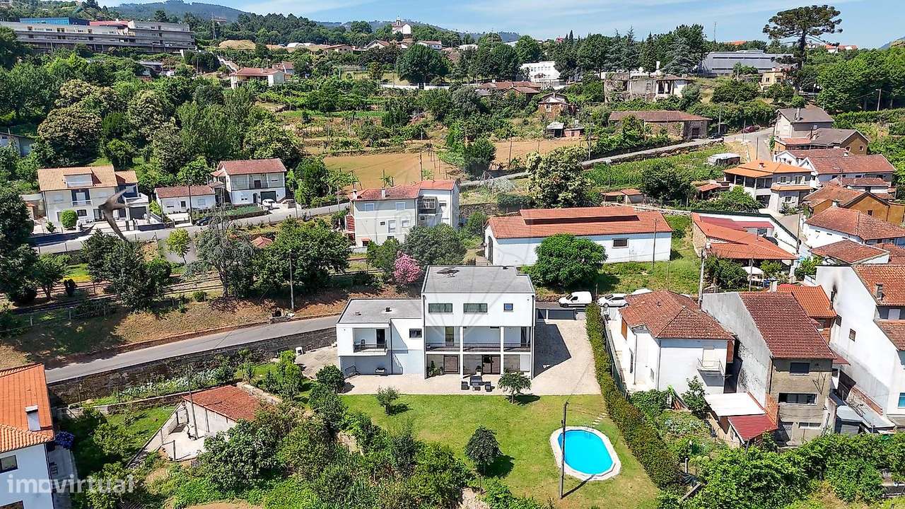 Moradia T5 para venda-40