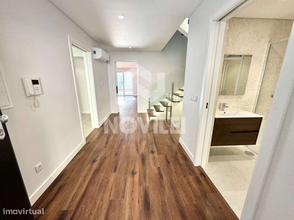 Moradia T4 em condomínio Fechado no centro de Leiria. - Grande imagem: 5/52