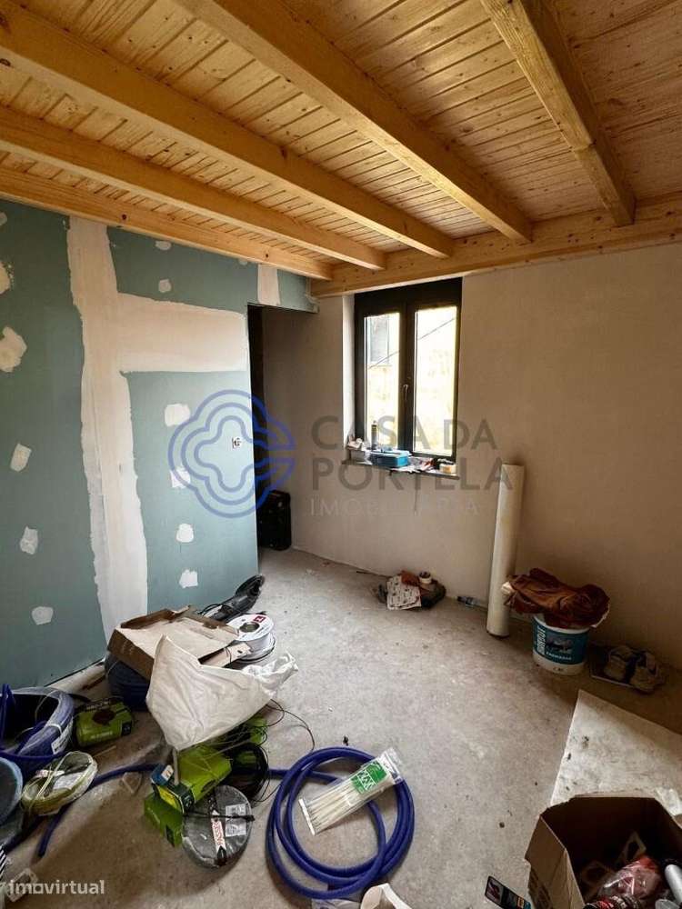 Conjunto de 6 casas ao Metro - Grande imagem: 5/6