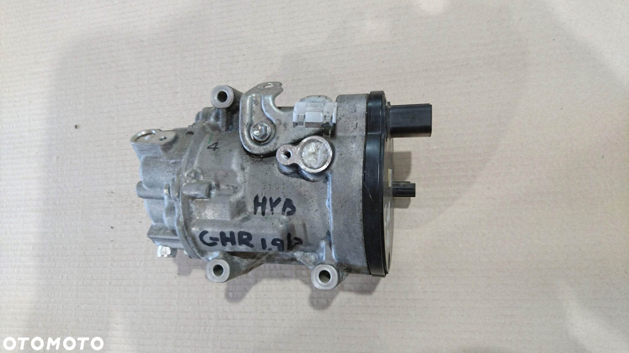 sprężarka kompresor klimatyzacji C-HR CHR 1.8 Hyb - 1