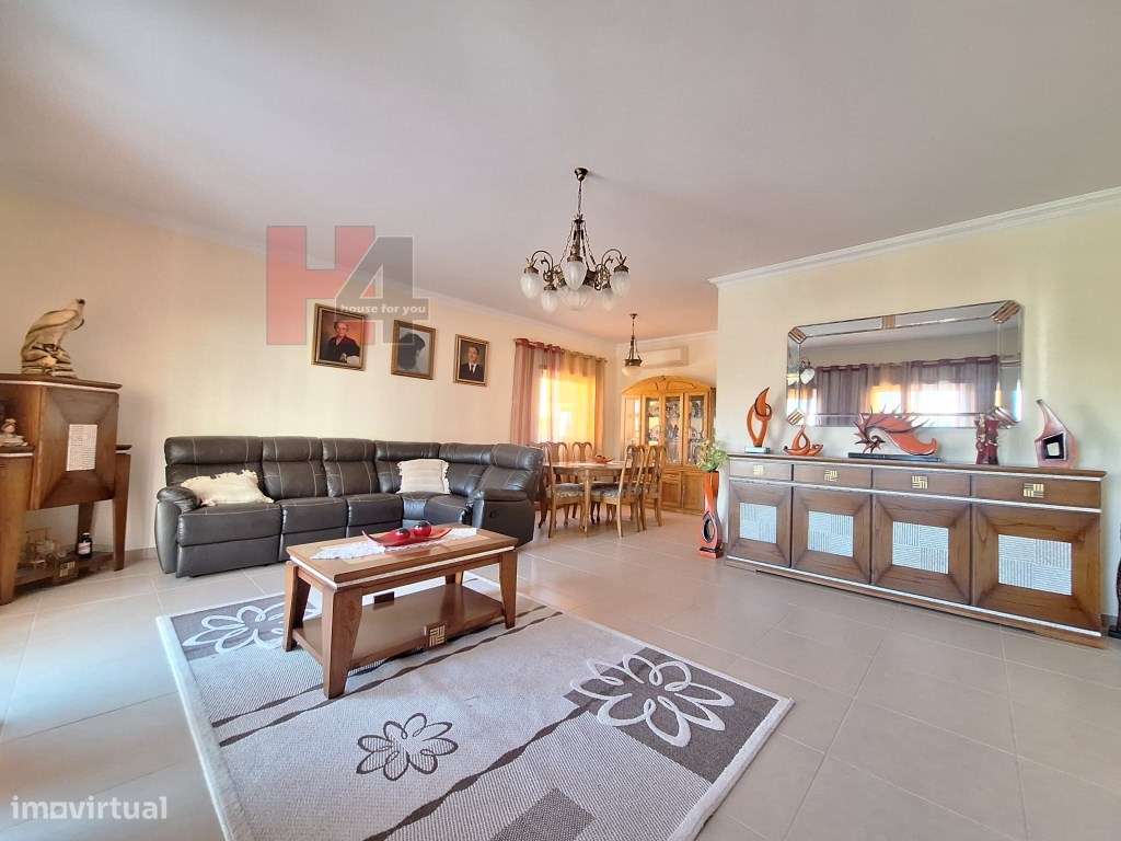 MORADIA T4 NO CENTRO DE ELVAS COM MAIS DE 500M² DE ÁREA-5