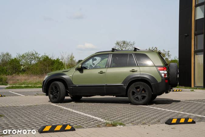 Suzuki Grand Vitara 2.0 De luxe - 5