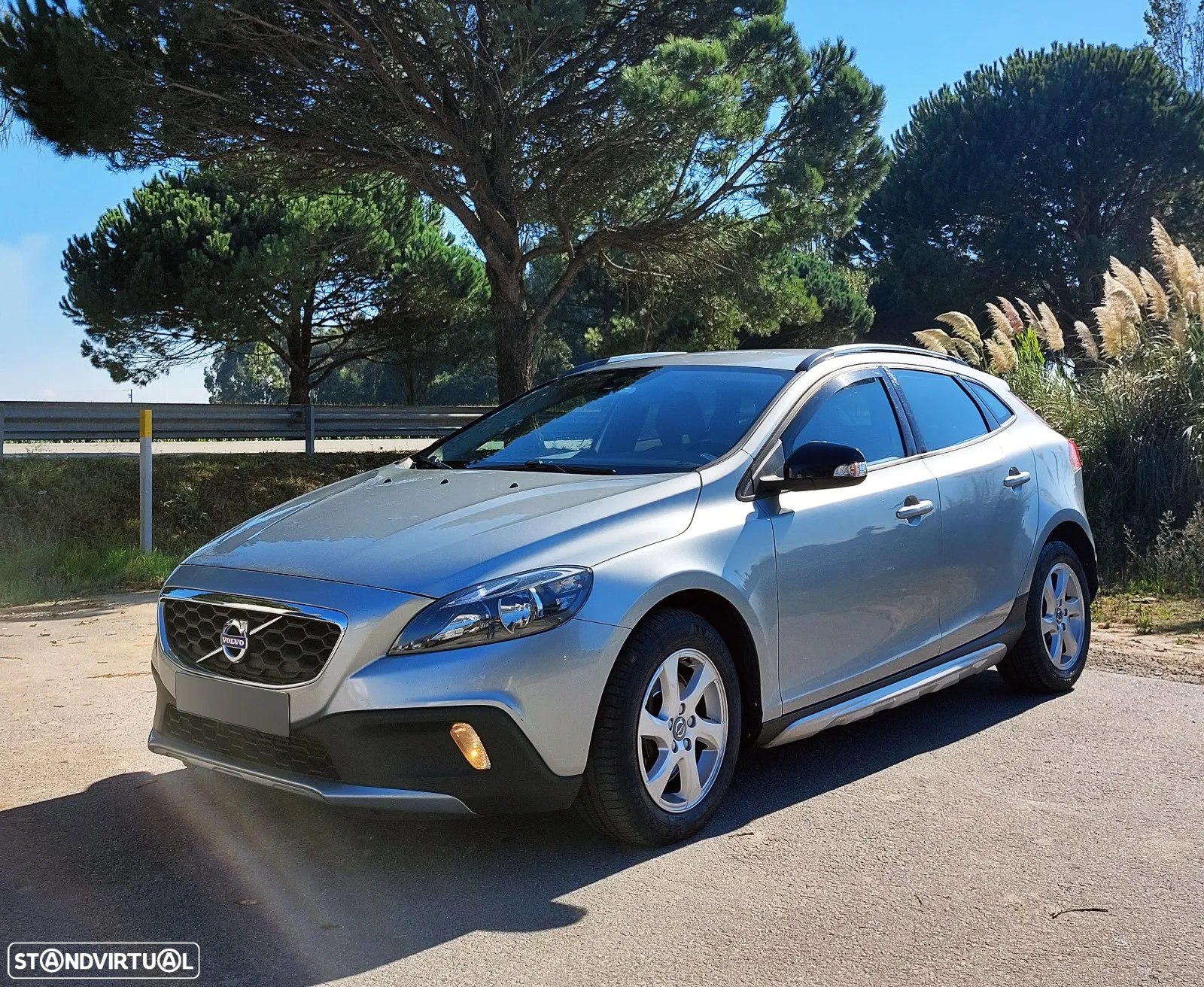 Volvo V40 Cross Country 2.0 D2 Momentum Geartronic - 3