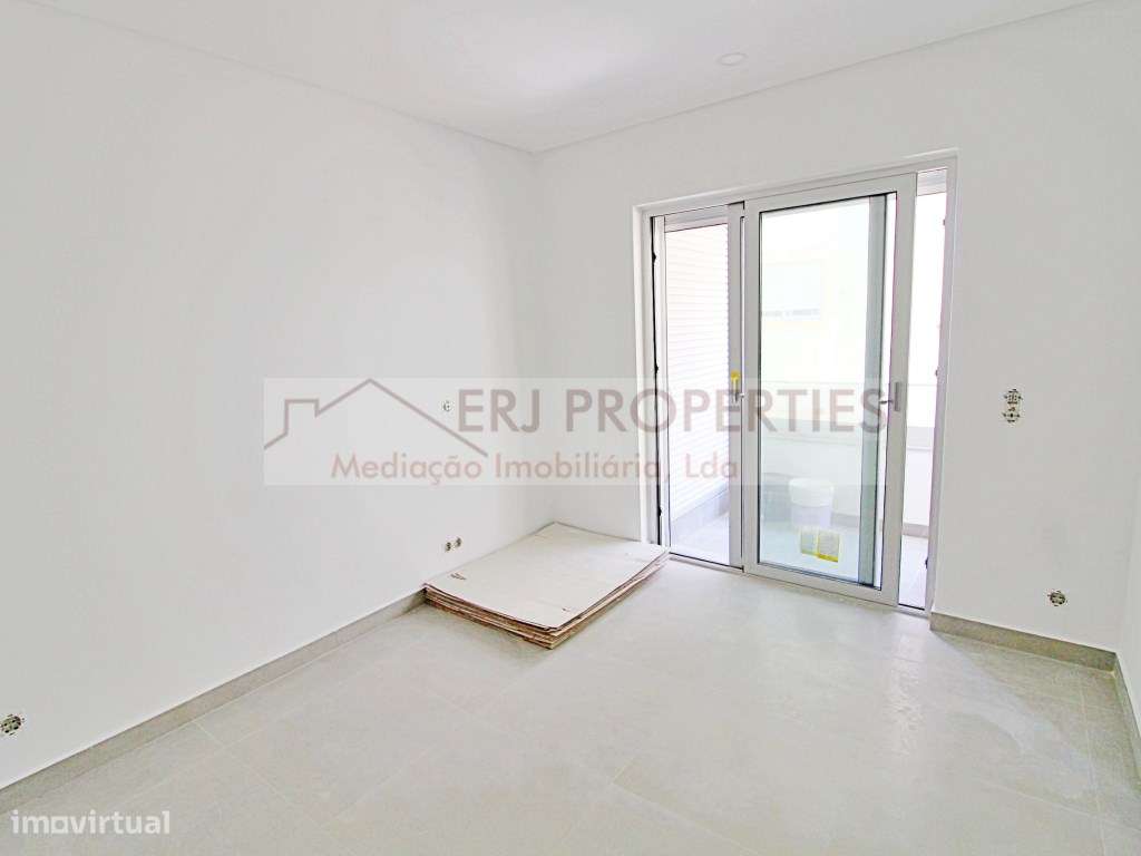 Excelente T0 + 1 a 250m da praia de Monte Gordo - Grande imagem: 5/14