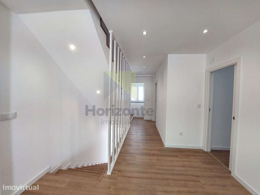 T4 Duplex Totalmente Recuperado no Centro Histórico de Portalegre-8