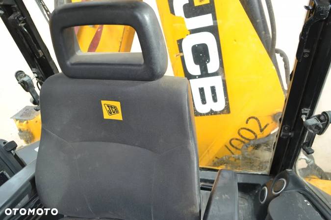 JCB 4CX - 26