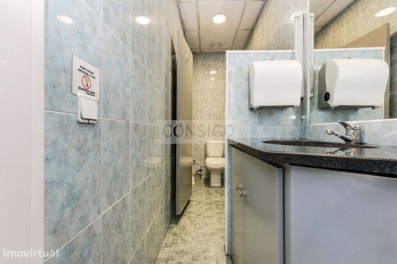 Espaço Comercial Moderno em Algés-22