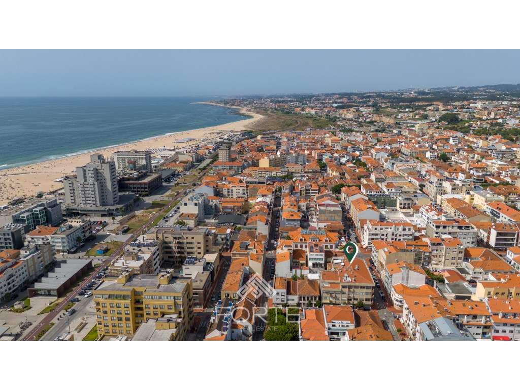 Apartamento T3 Duplex no centro de Espinho-37