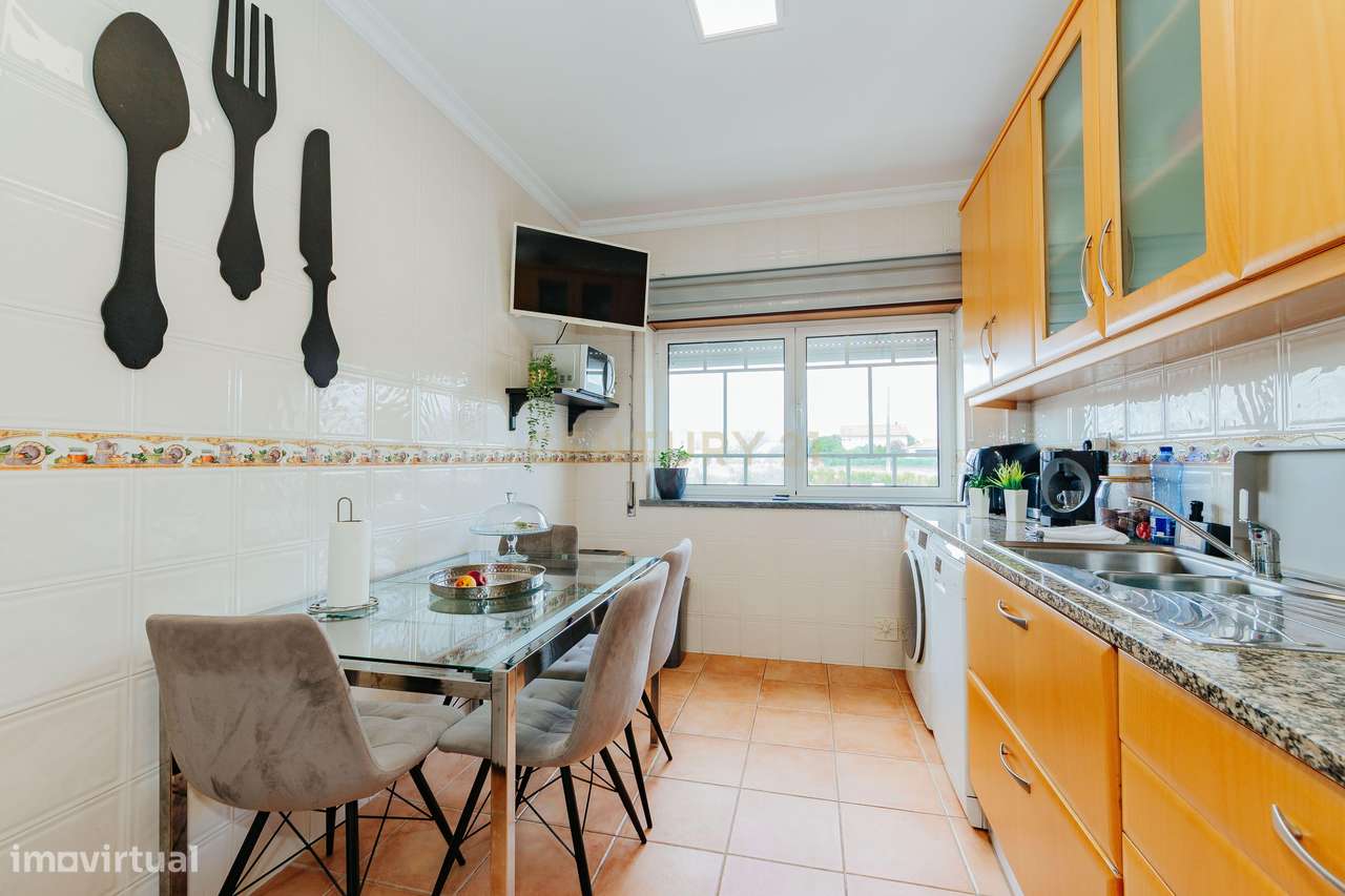 Apartamento T2 em Azambuja com Lareira e Armazenamento - Grande imagem: 4/23