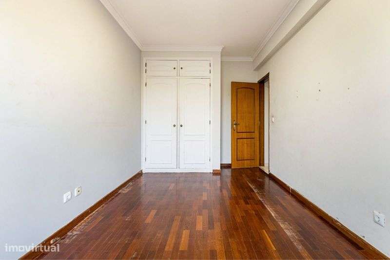 Apartamento T3 Santa Marta do Pinhal. - Grande imagem: 4/12