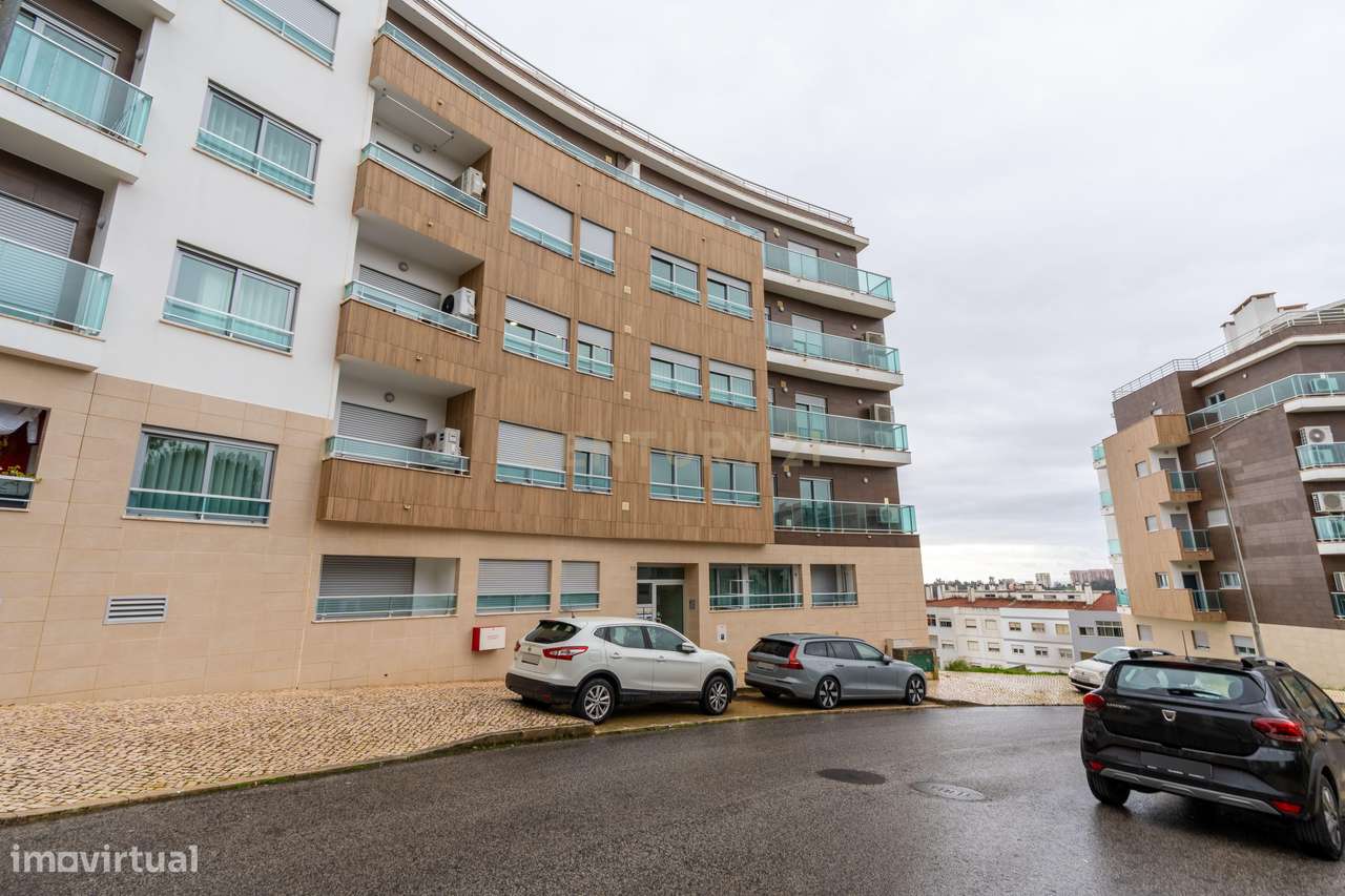 Apartamento T2 com Vista Rio Deslumbrante | Vialonga - Grande imagem: 2/26