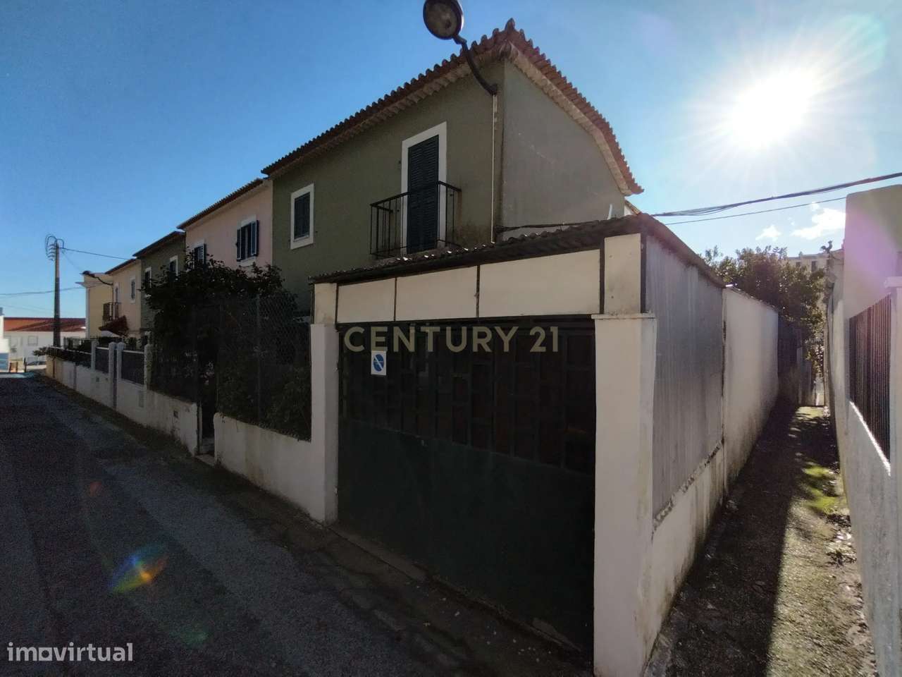 Moradia com Logradouro na Ajuda — Potencial Único - Grande imagem: 4/29