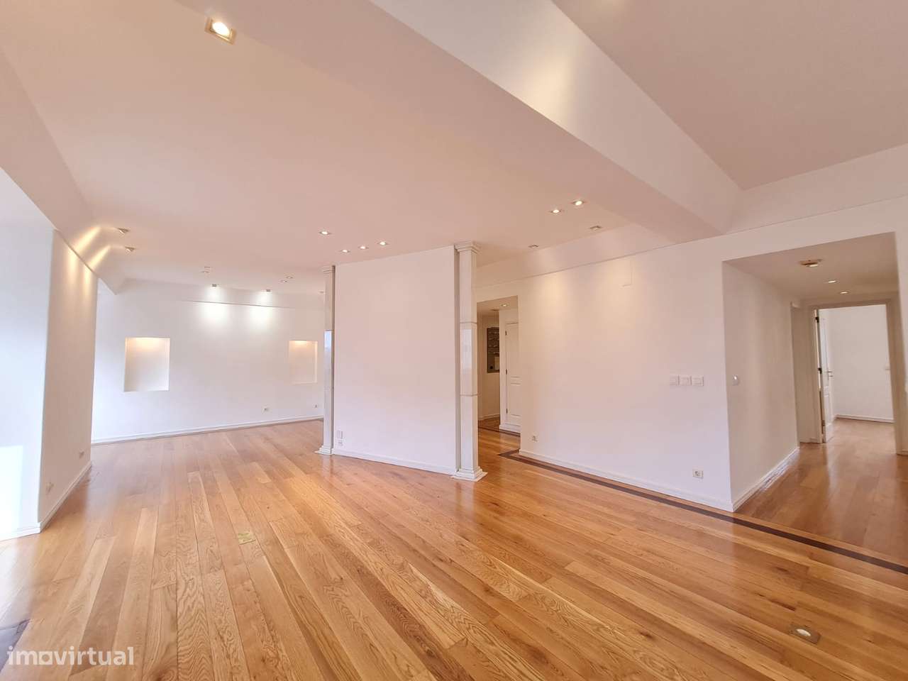 Apartamento para arrendar em São Domingos Benfica - Grande imagem: 3/17