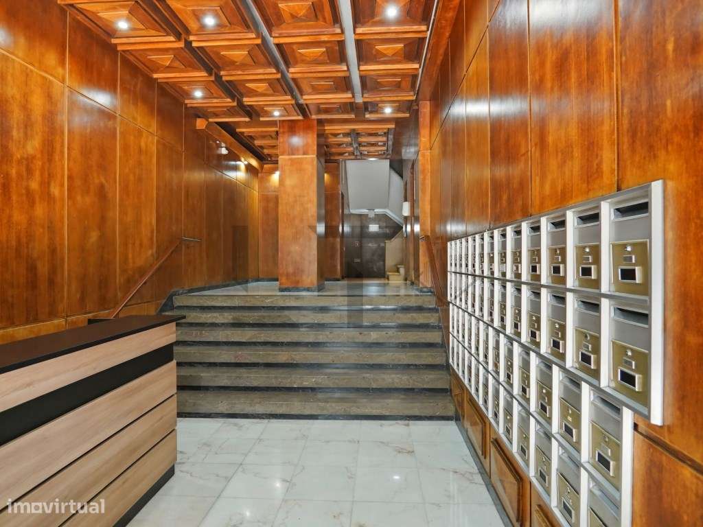 Apartamento T1 Totalmente Renovado com Acabamentos de Luxo, Varanda...-17