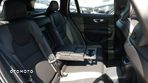 Volvo V60 T8 AWD Plug-In Hybrid R-Design - 27