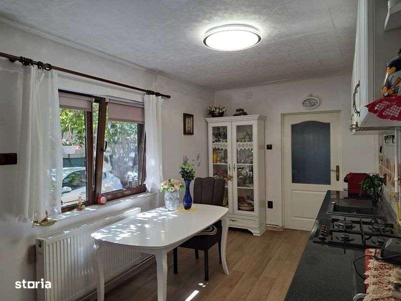 Vand casa in Petelea, la 5,5 km de Reghin, Mures - Imagine principală: 4/6