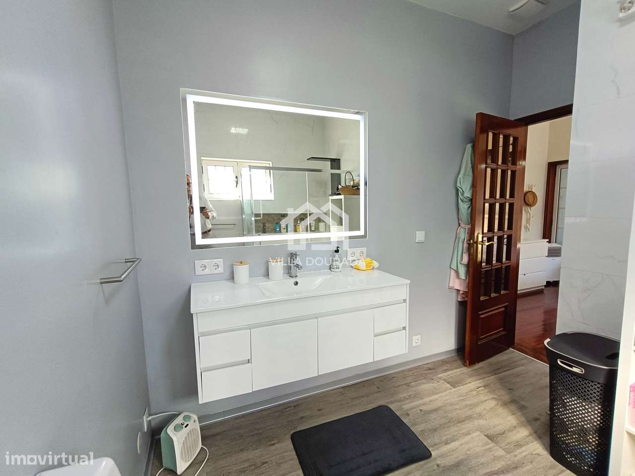 Moradia T3 ao centro de Pereiró com piscina. Aproveite!-19