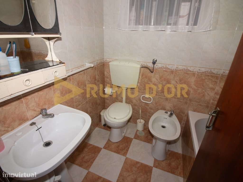 2 Moradias T3 para Recuperar em Penafirme da Ventosa, Alenquer-21