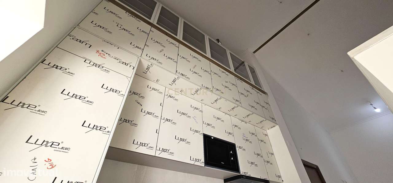 Moradia T2 + 1 no coração do bairro da Ajuda-11