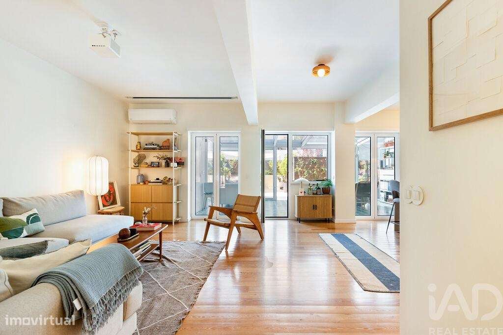 Apartamento T2 em Penha de França de 80 m2 - Grande imagem: 2/26