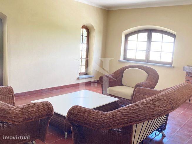 Moradia T3 com Armazém e Terreno de 9 640m2 em Olho Marinho, Óbidos-16