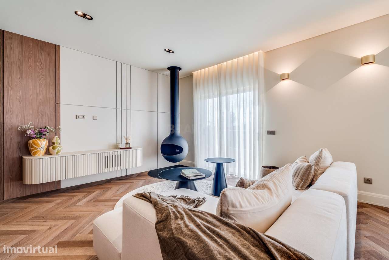 Apartamento T2 Moderno com Rooftop Privado & Vistas Panorâmicas-4