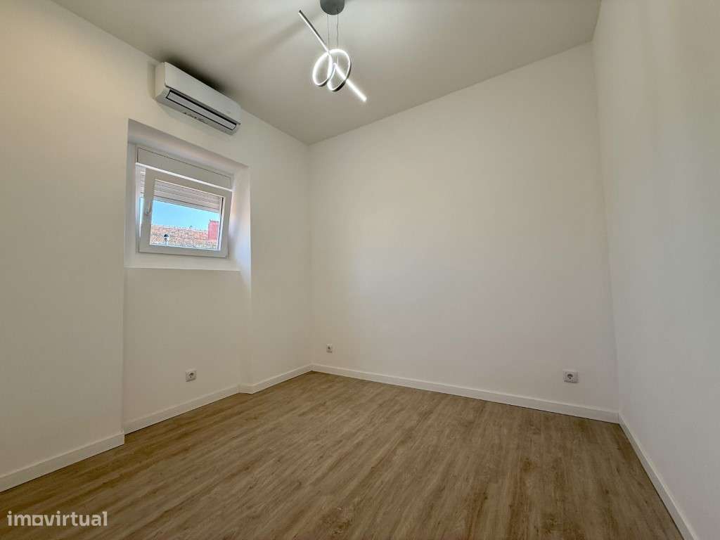 Moradia T5 no Barreiro-16