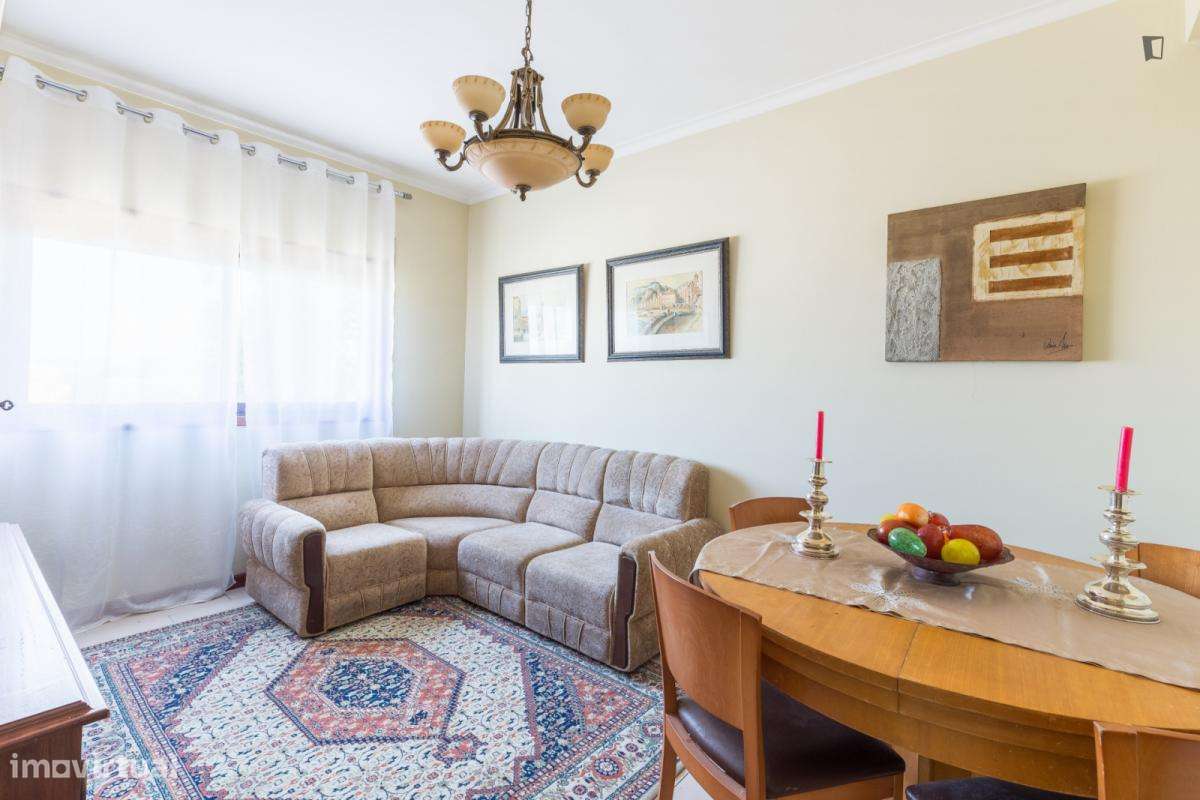 Quarto - localizado em Valongo Porto - Grande imagem: 4/20