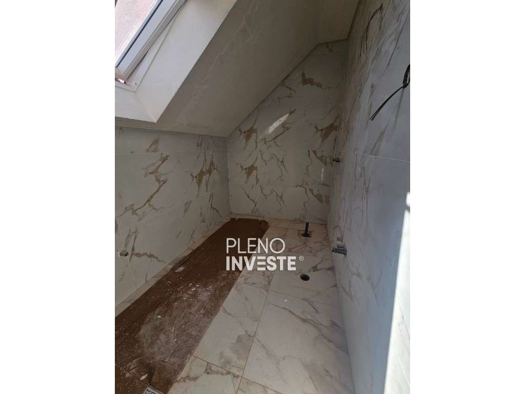 Moradia V3 com piscina Nova construção em Pinhal de Frades-13