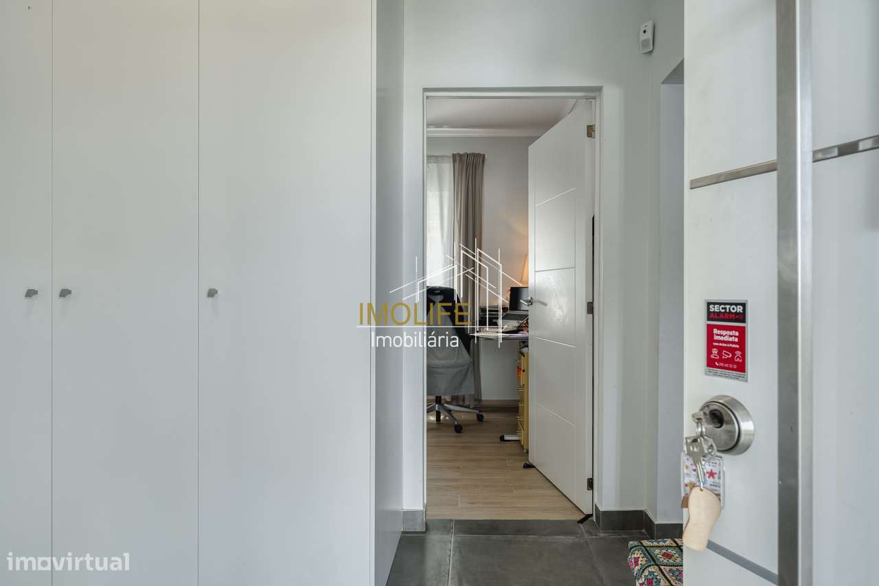 Moradia T4 com Piscina + Moradia T1 - Moita-25